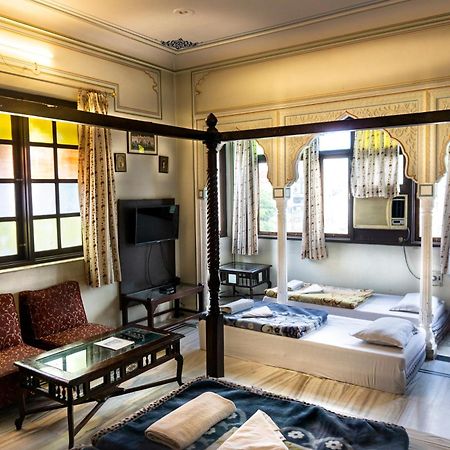 Krishna Palace - A Heritage Hotel Jaipur Buitenkant foto