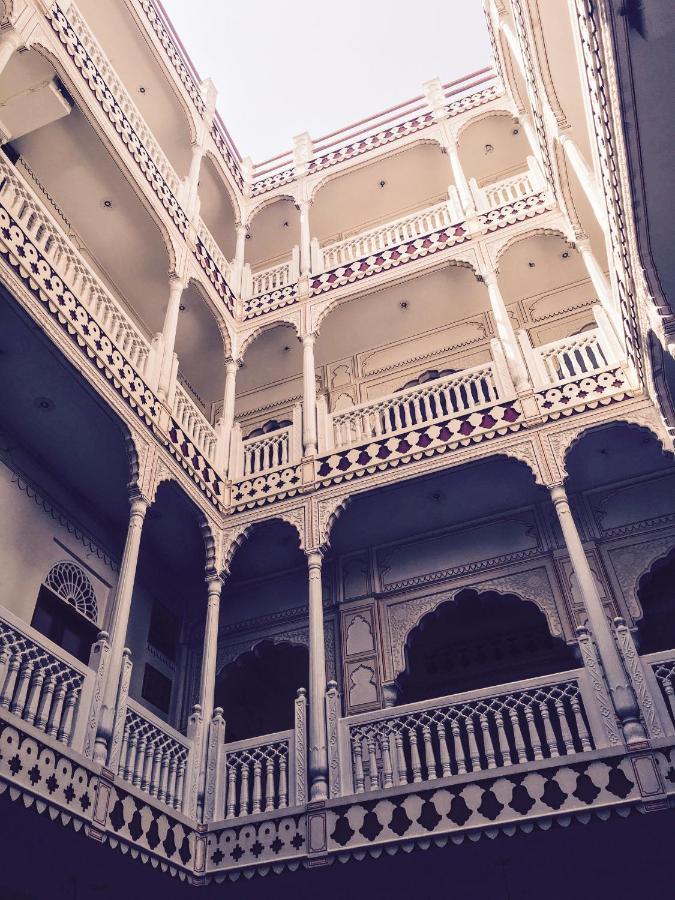Krishna Palace - A Heritage Hotel Jaipur Buitenkant foto