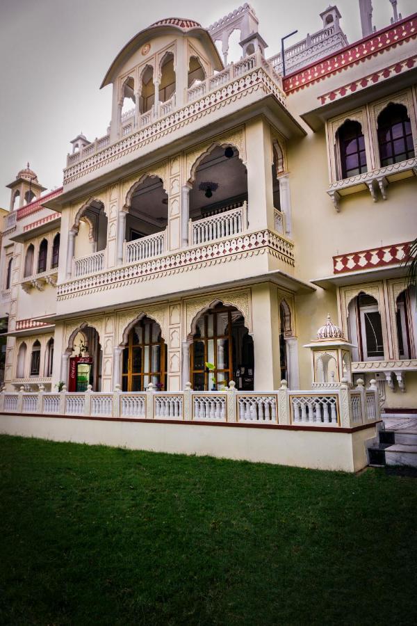 Krishna Palace - A Heritage Hotel Jaipur Buitenkant foto