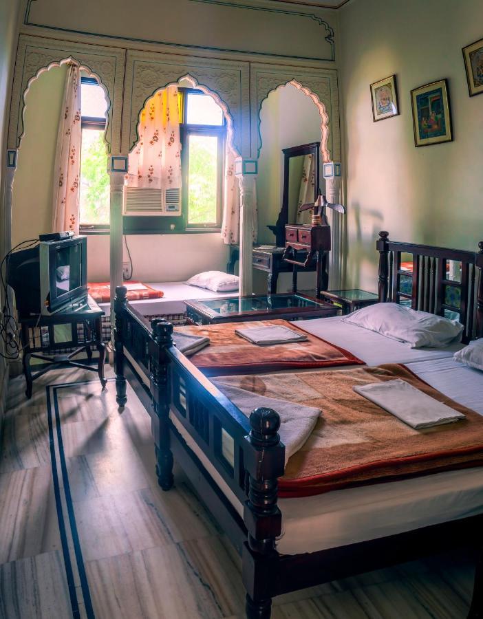 Krishna Palace - A Heritage Hotel Jaipur Buitenkant foto