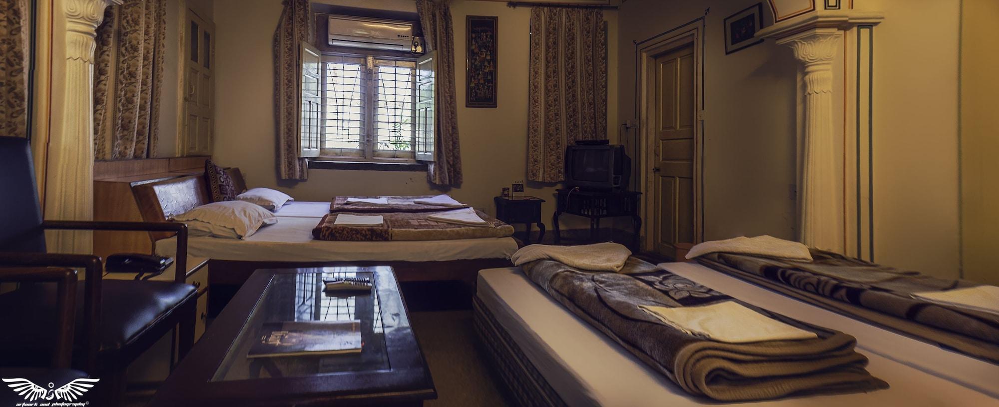 Krishna Palace - A Heritage Hotel Jaipur Buitenkant foto