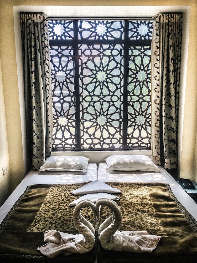 Krishna Palace - A Heritage Hotel Jaipur Buitenkant foto