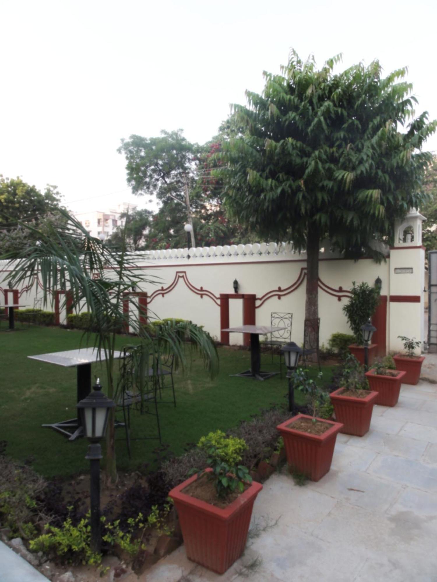 Krishna Palace - A Heritage Hotel Jaipur Buitenkant foto