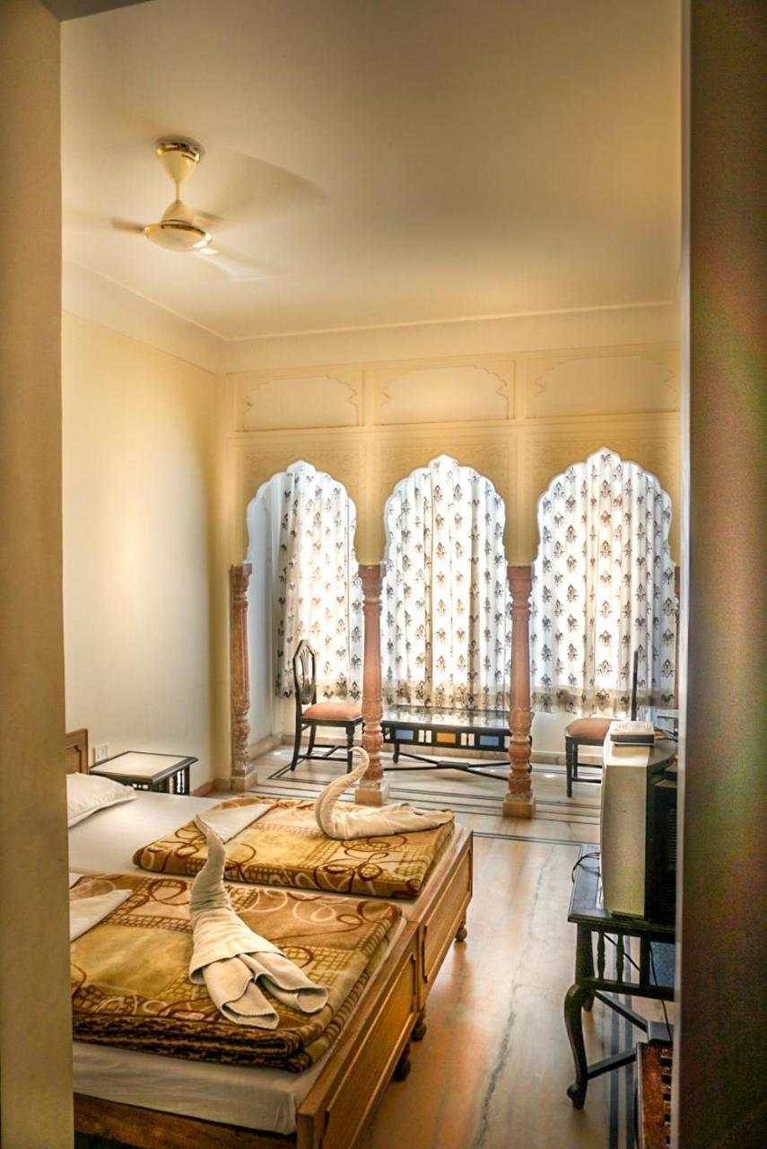 Krishna Palace - A Heritage Hotel Jaipur Buitenkant foto